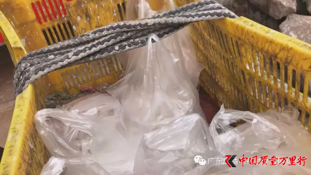 外卖箱乱象调查:你叫的外卖送餐箱卫生吗？