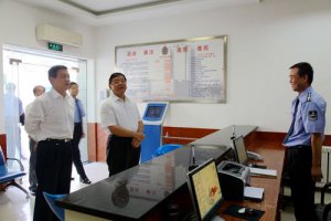 国家质检总局副局长刘平均到青海质监局调研